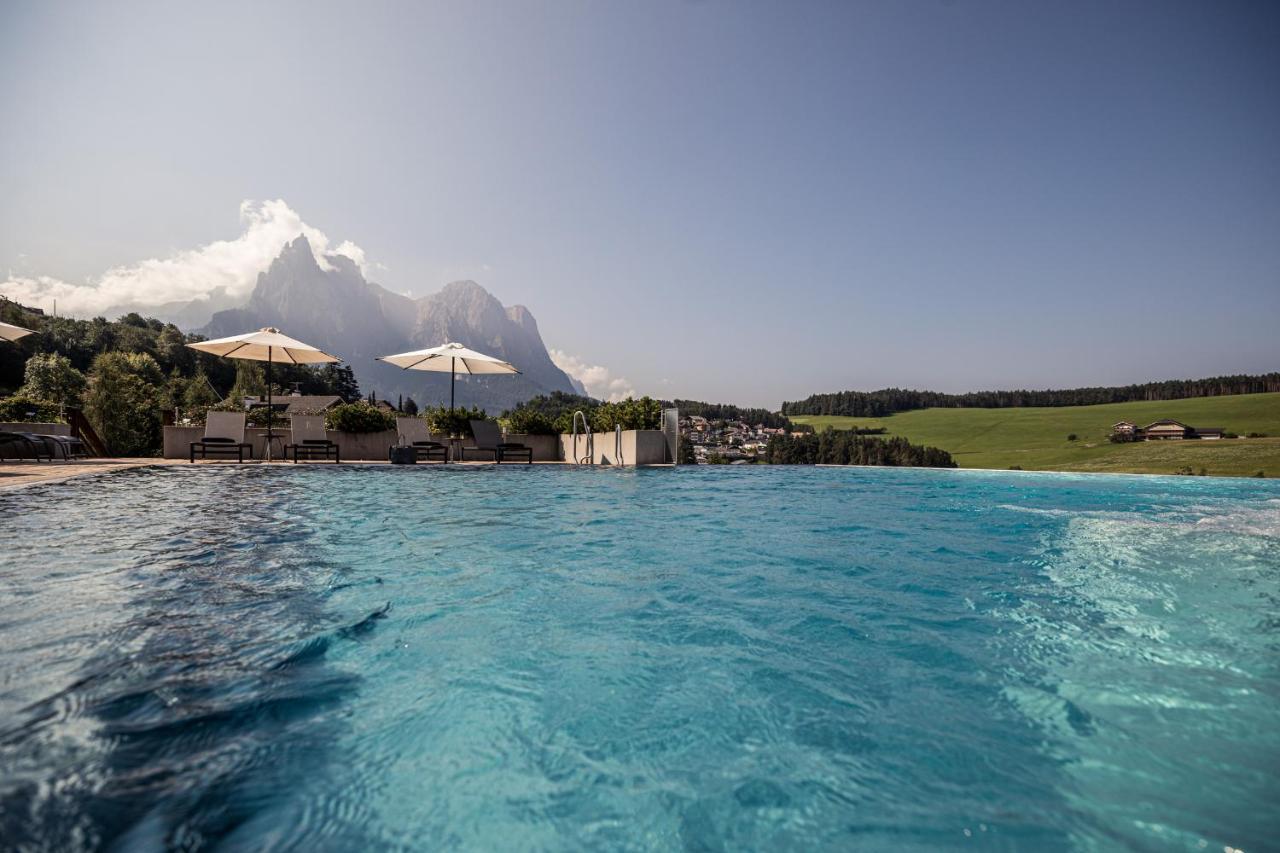 Hotel Alpenflora Castelrotto Bagian luar foto